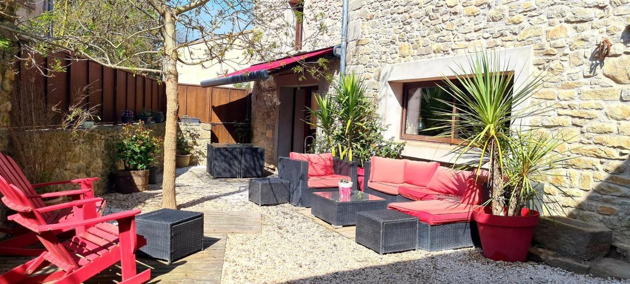 Magnifique villa dans un écrin de verdure. Mas-des-Cours Exterior foto