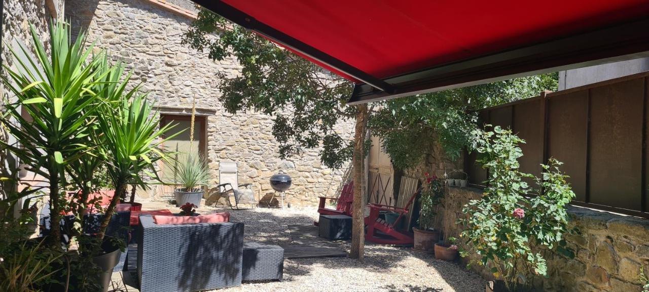 Magnifique villa dans un écrin de verdure. Mas-des-Cours Exterior foto